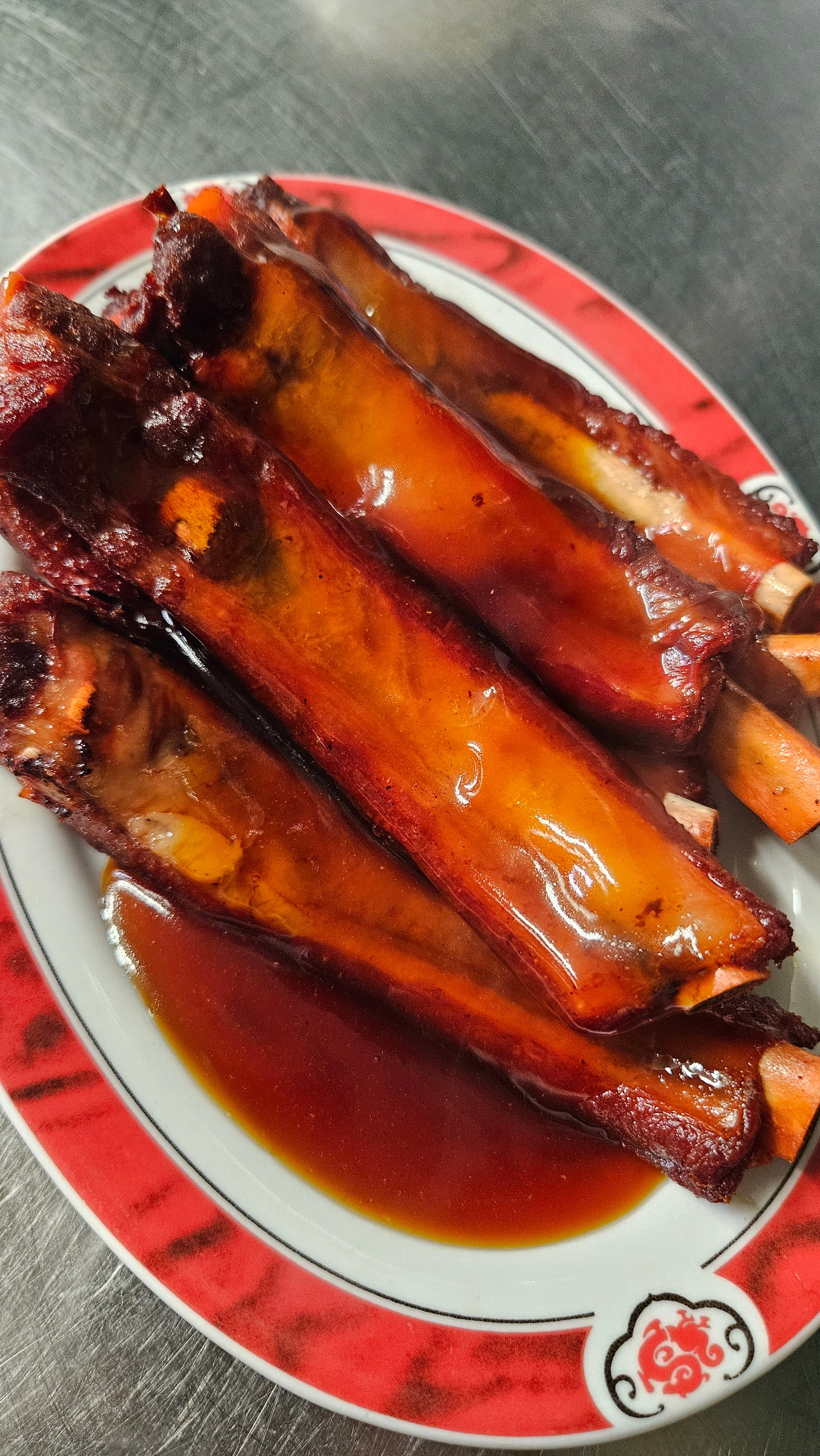 Barbecue Spare Ribs with sauce