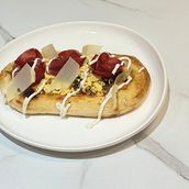 Truffle scrambled eggs