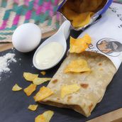 Oman Chips Chapati With Cheese And Eggs