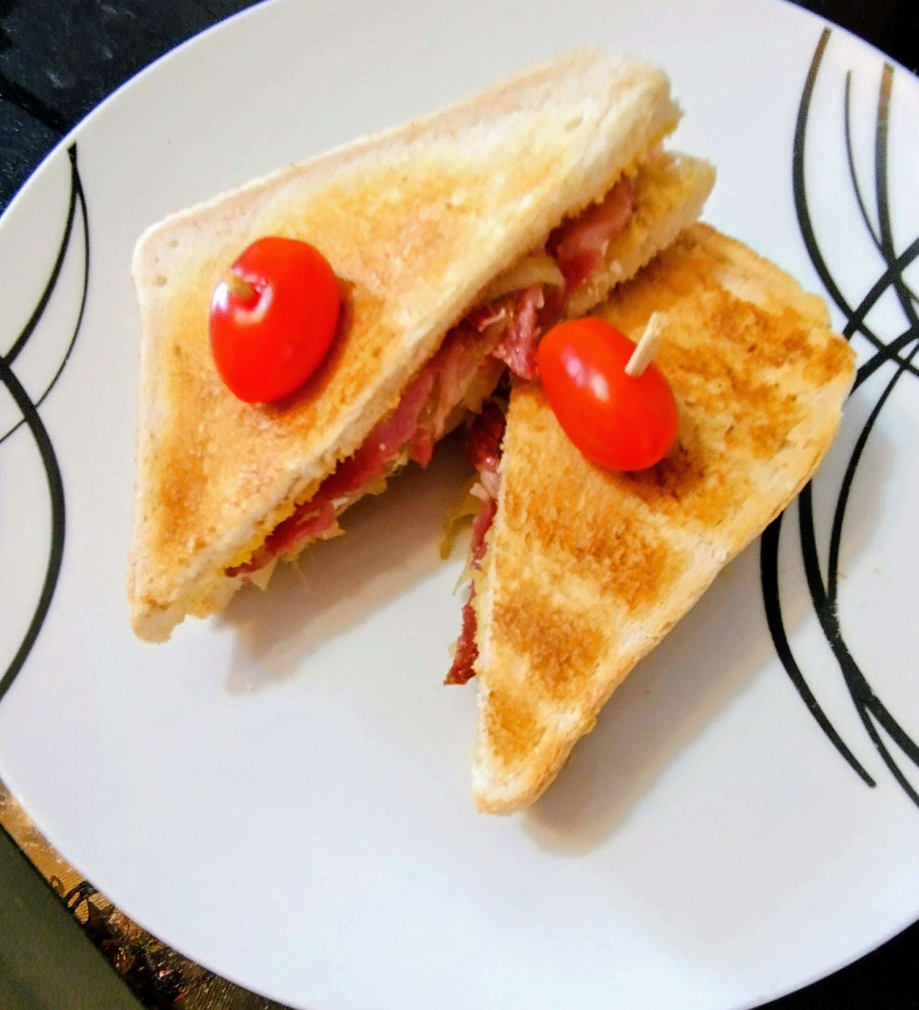 Breakfast sandwich