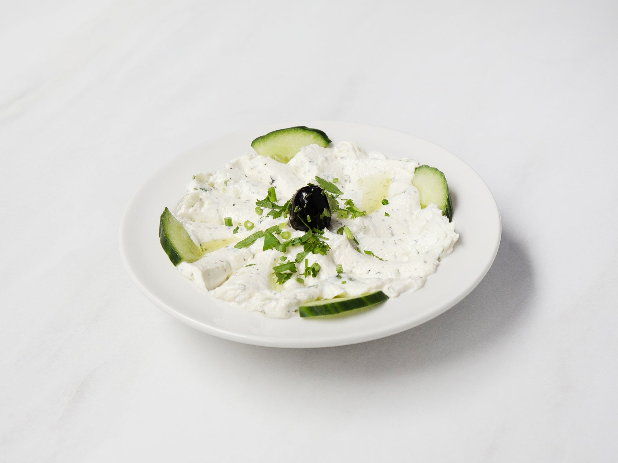 Yogurt & Cucumber لبن مع خيار
