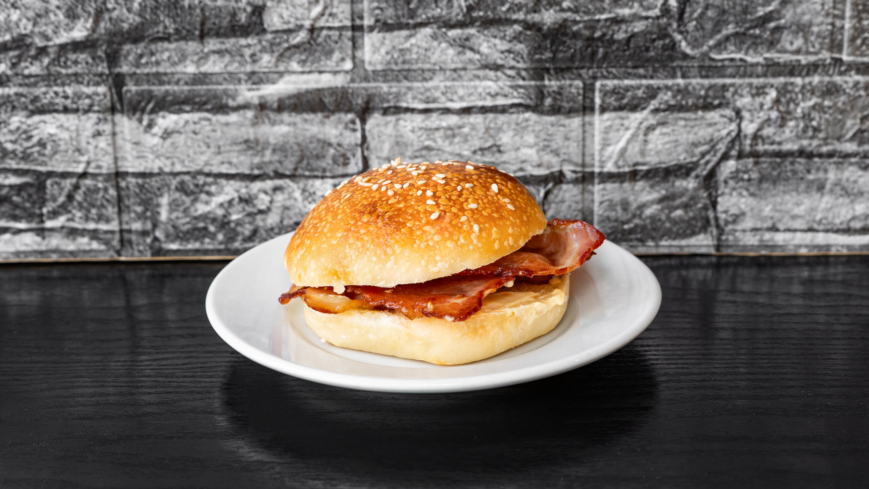 Breakfast Butty (Bun with 1 Item)