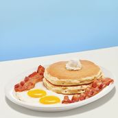 Double Duo (option of 2 pancakes or french toast + option of 2 bacon/sausages/turkey ham + 2 eggs)