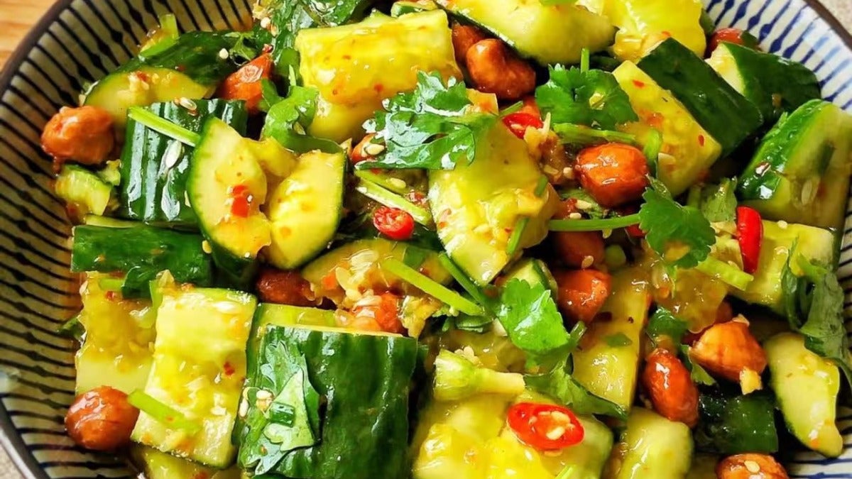 Chilled Cucumber in Garlic 脆伴黃瓜