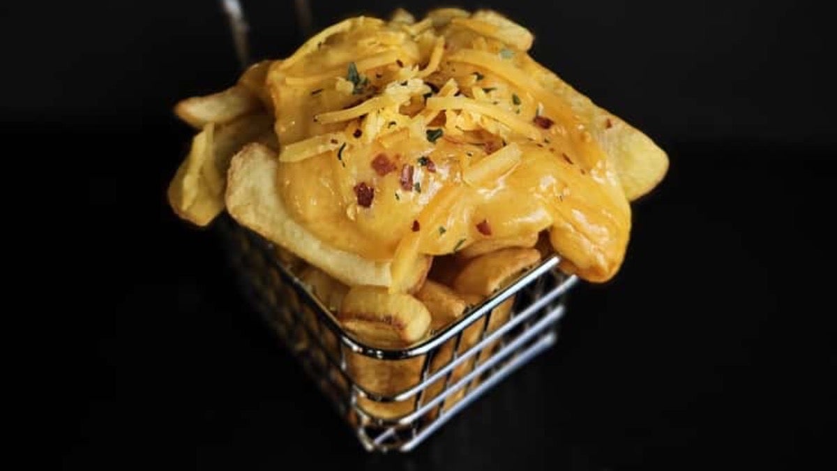 CHEESY CHIPS