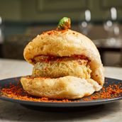 Bole to Special Vadapav