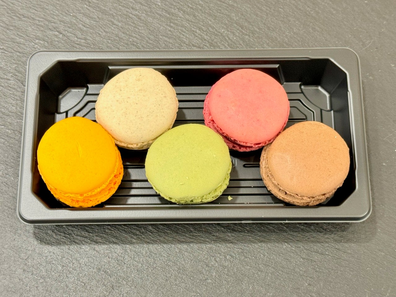 Macarons (6 pcs)
