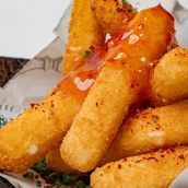 Halloumi Fries & Sweet Chilli Sauce