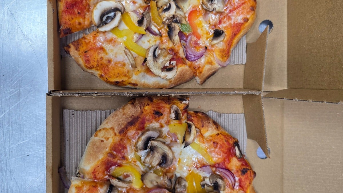Any 2 X 15" Pizza