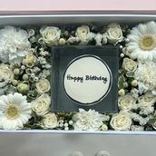 Black & White Cake Parcel