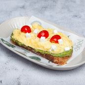 Scrambled Eggs & Avocado