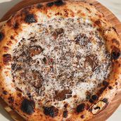 SIGNATURE TRUFFLE PIZZA