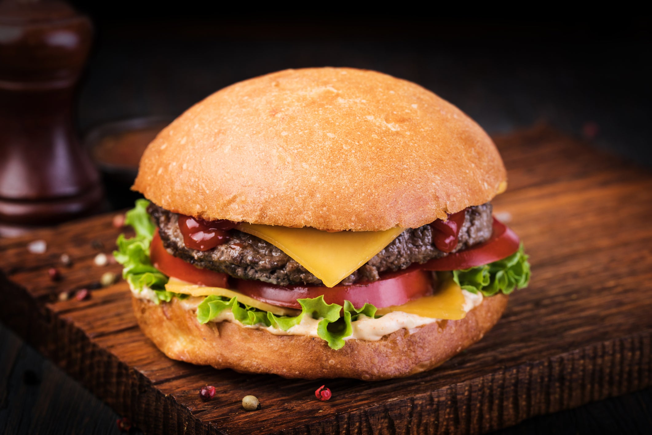 VEGAN CHILLI CHEESEBURGER