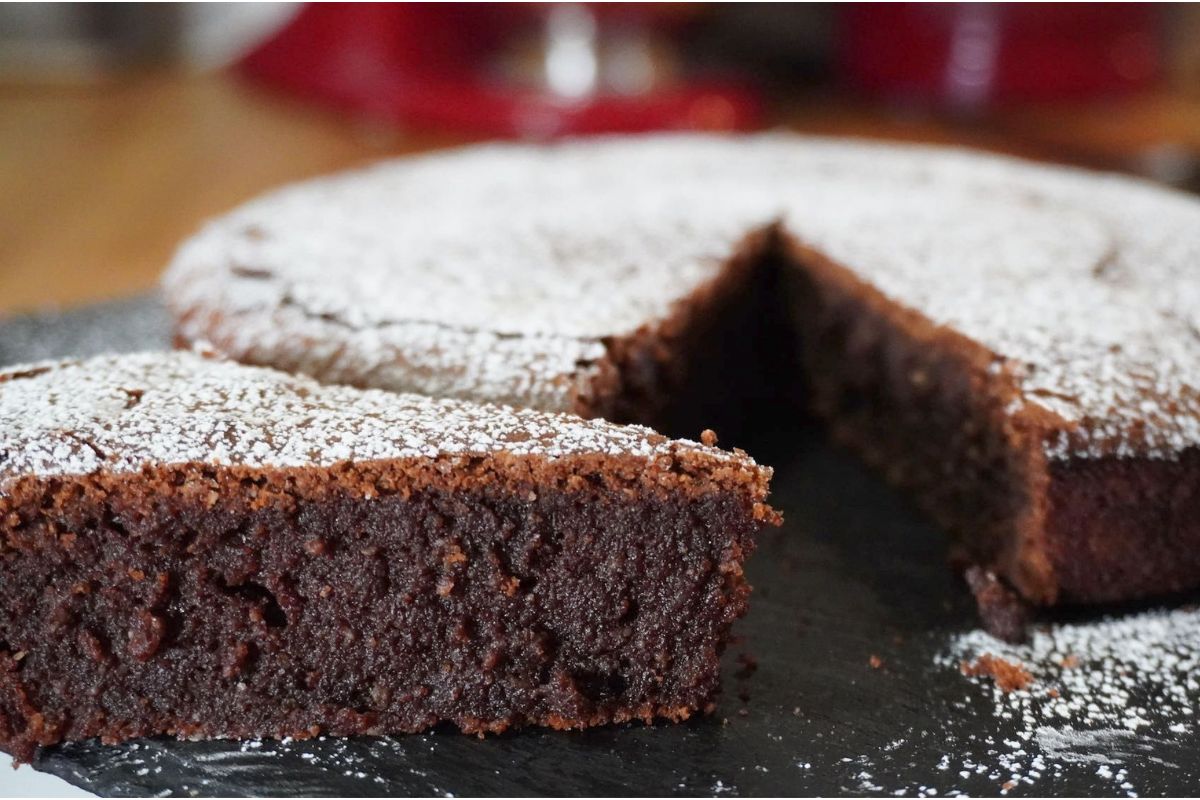Caprese uk cake slice