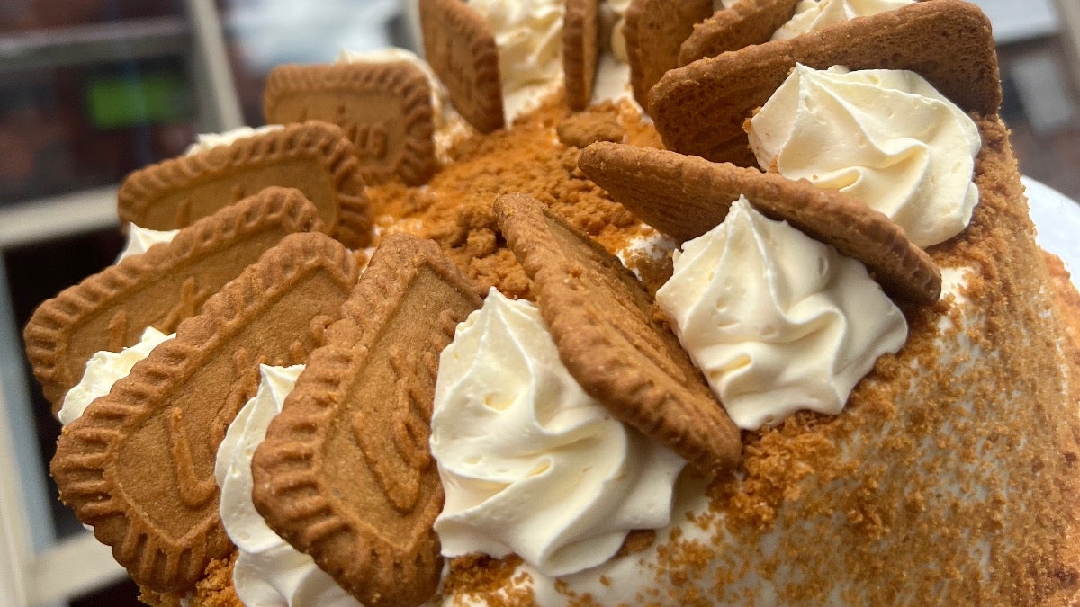Biscoff Cake Slice
