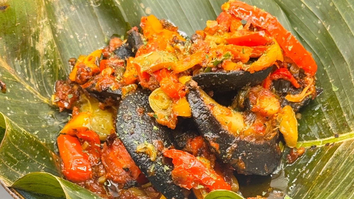 Peppered Snails