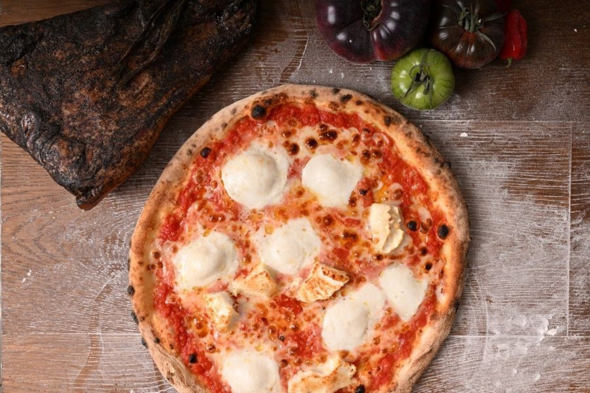 Quattro Formaggi Pizza (V)