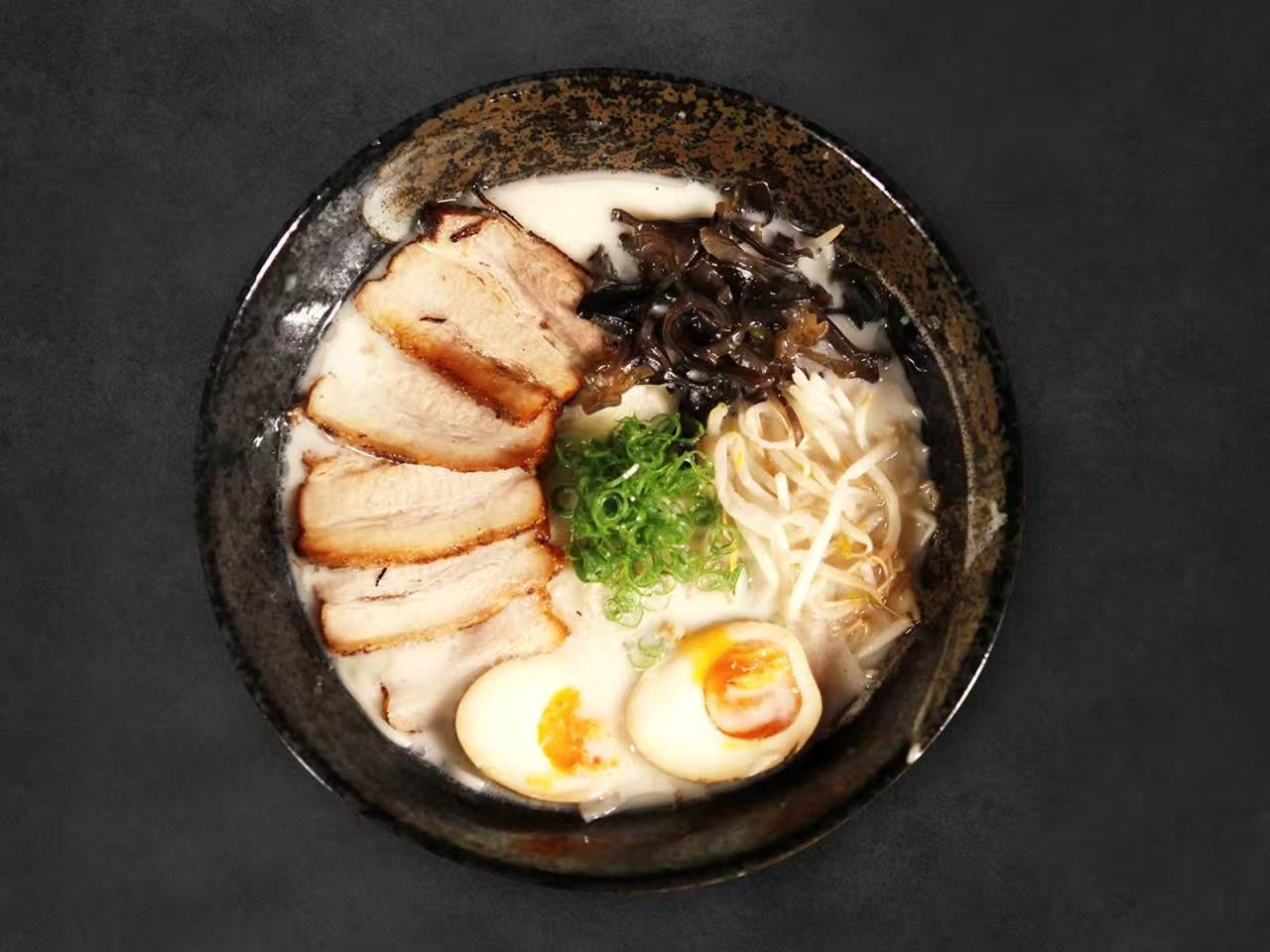 豚骨拉面(原味) Tonkotsu Ramen (Pork)
