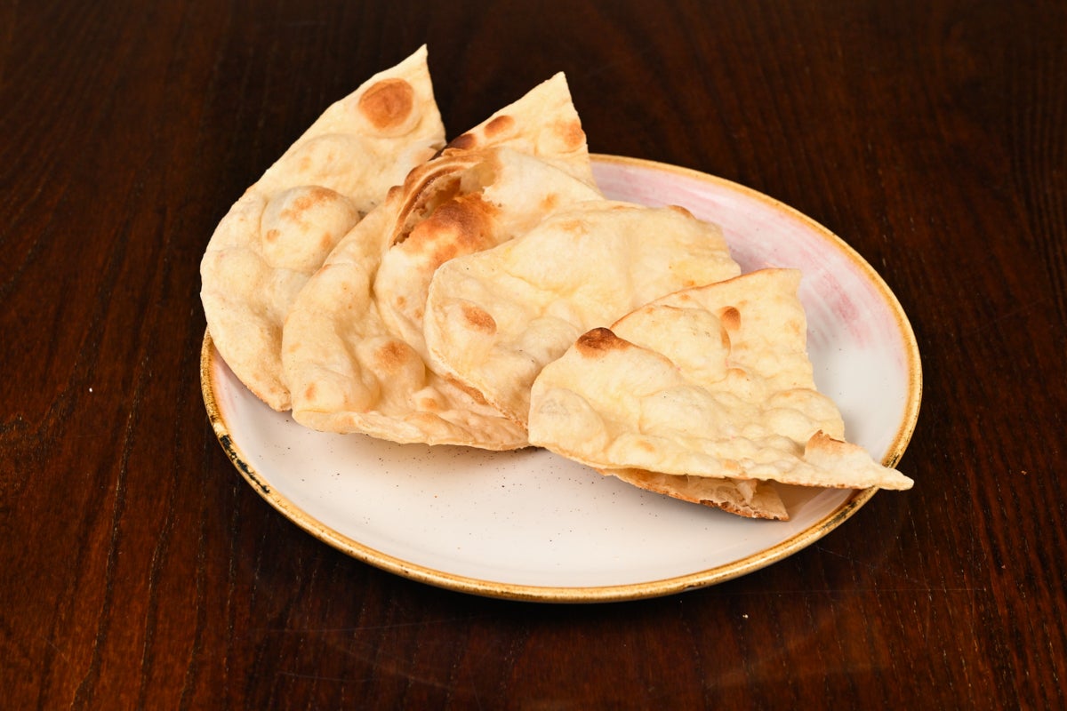 Plain Naan (contains dairy), (contains gluten)