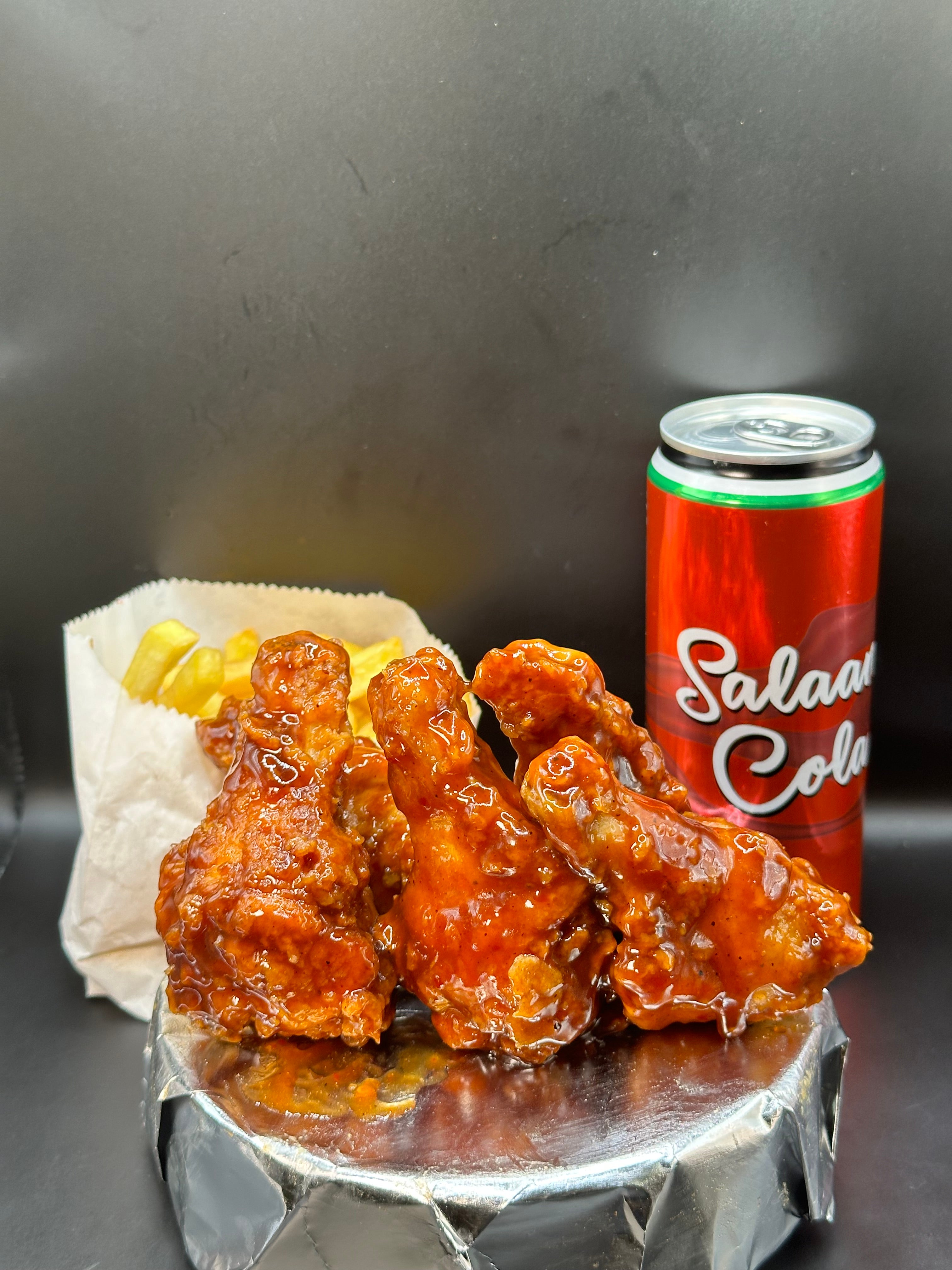 9" Pizza, 4 BBQ Wings