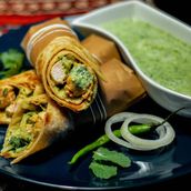 Green Chicken Chutney Roll