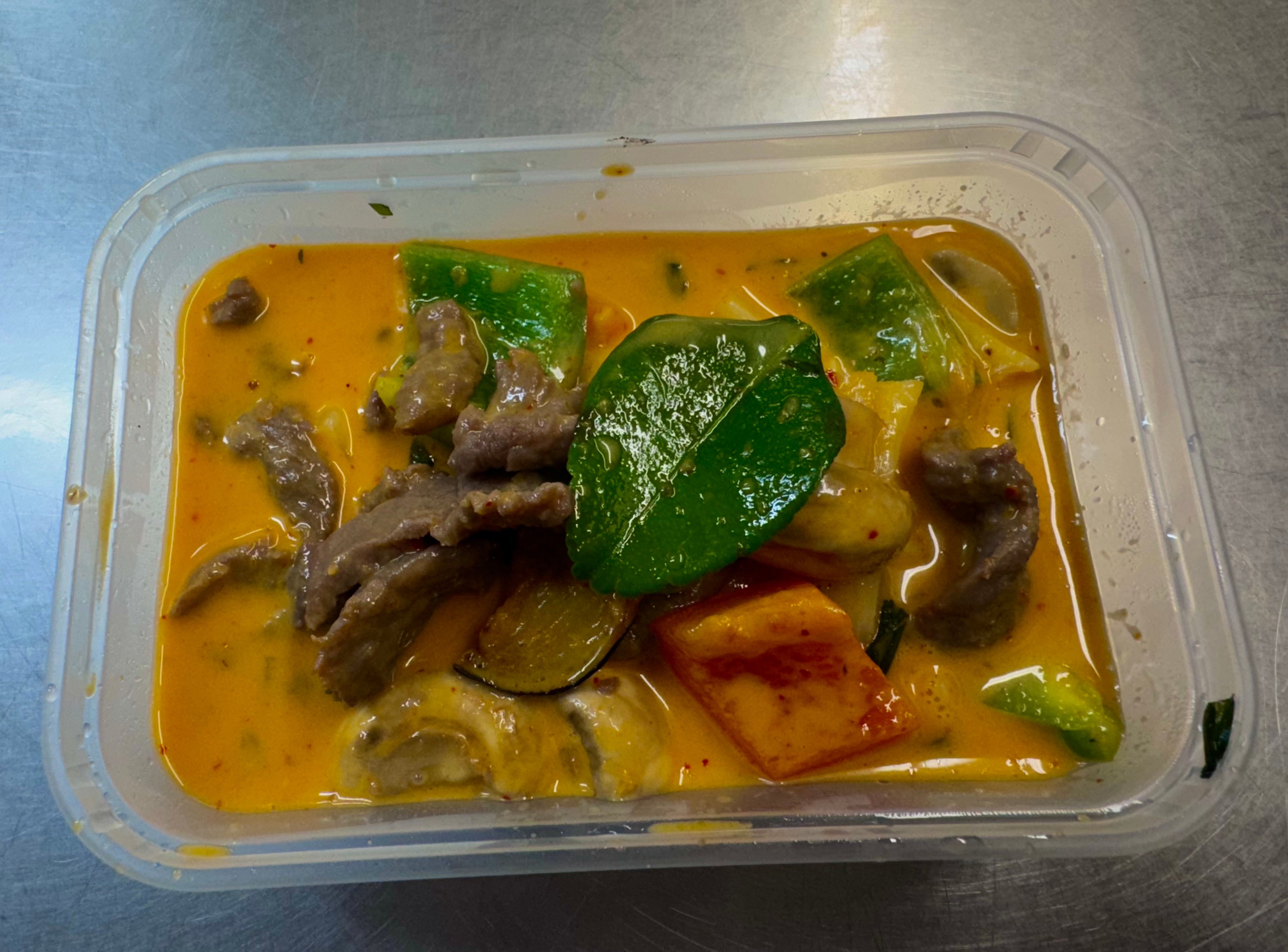 (28) Thai Red Curry 紅咖哩