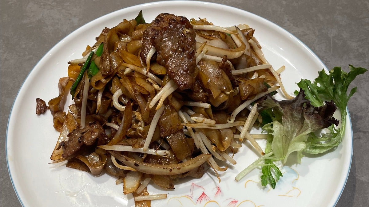干炒牛河     Malaysian-Style Dry Fried Beef Hor Fun