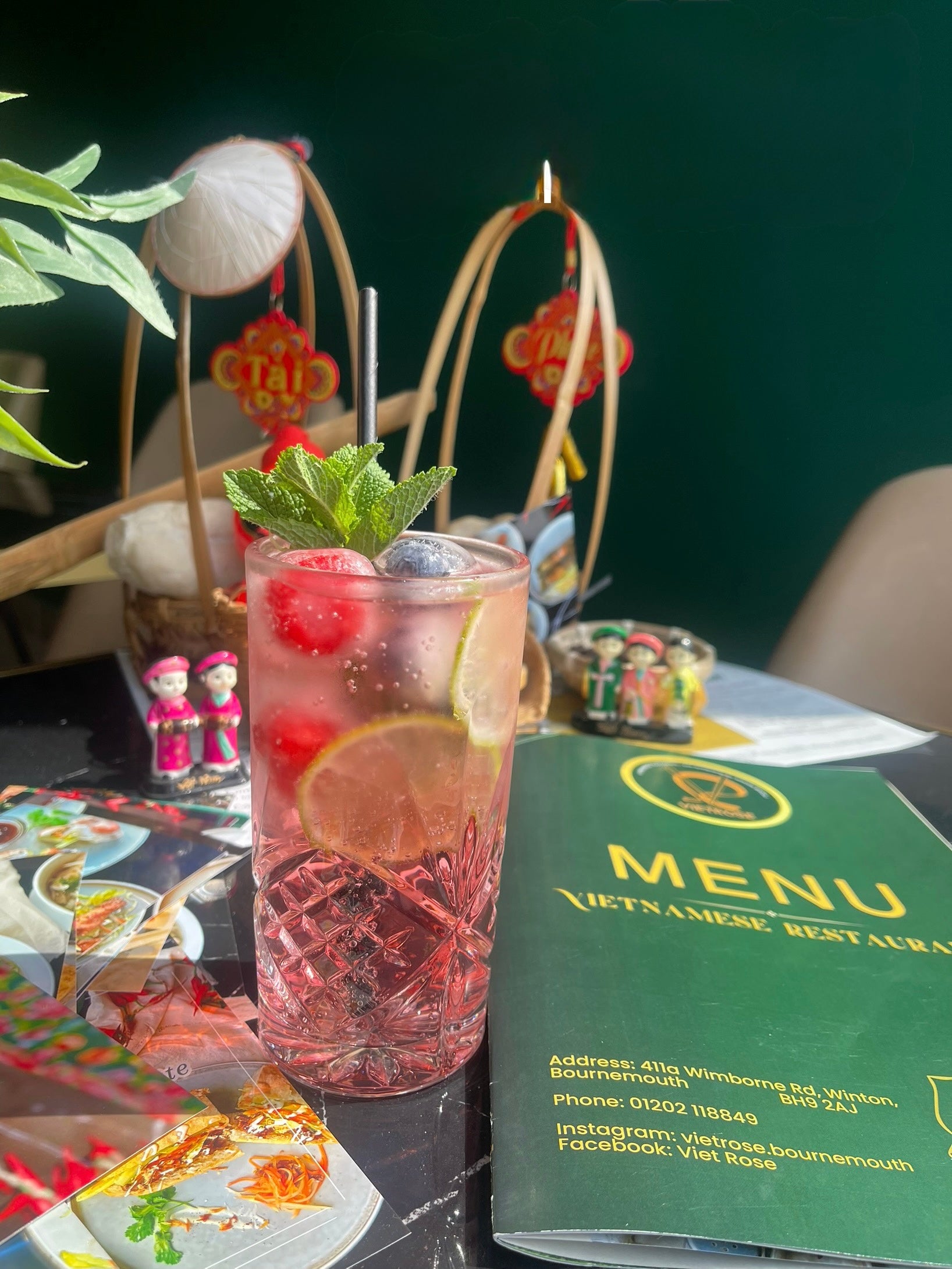 Summer berry sparkling