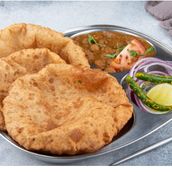Poori Chola [3 Pieces]