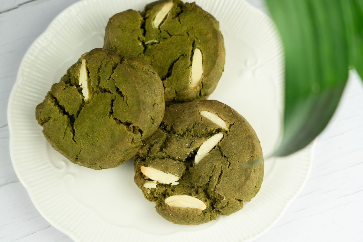 OMGTEA Matcha & White Chocolate Cookie
