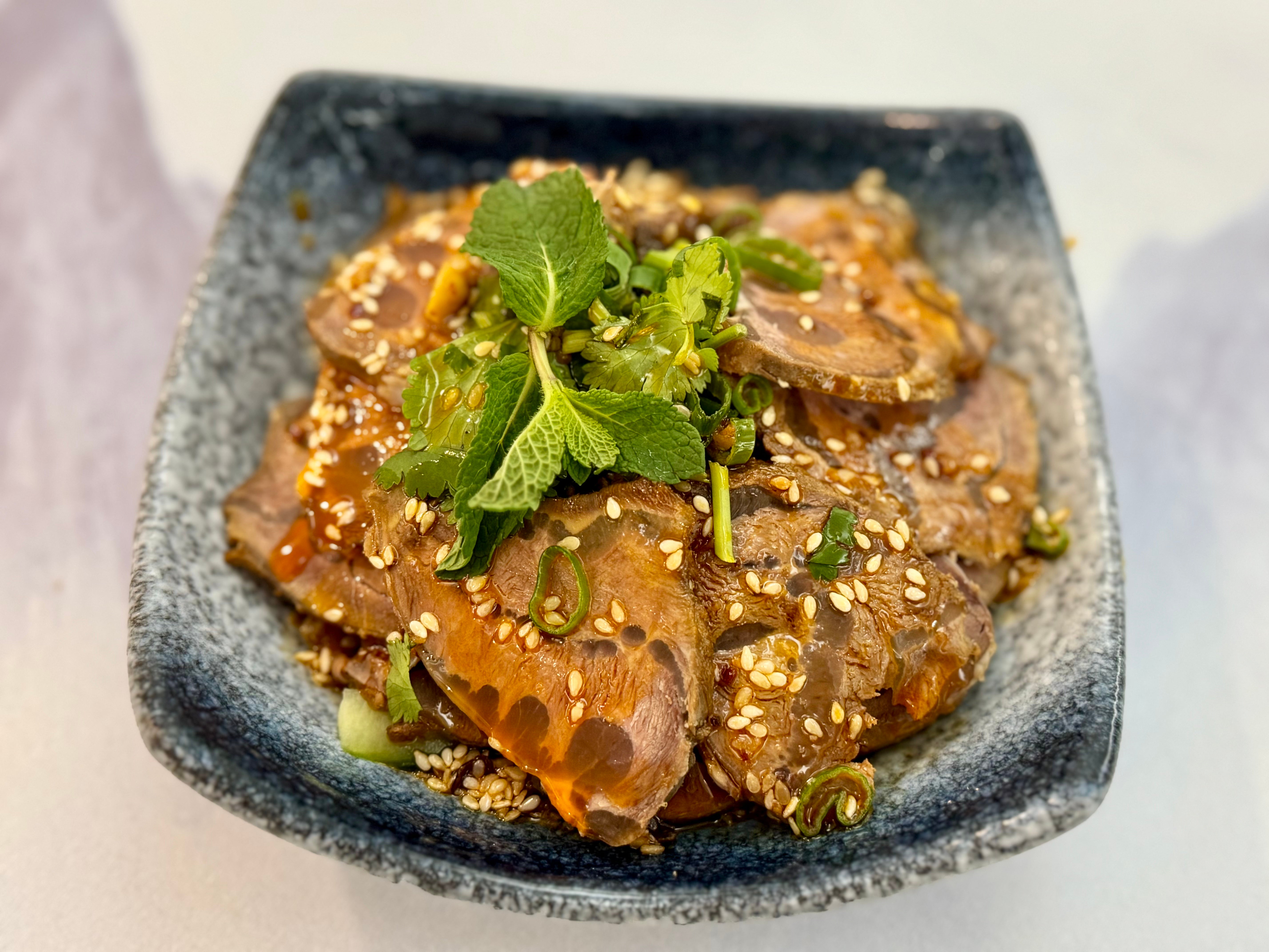 五香酱牛肉 Five-Spice Braised Beef Shank