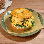 Eggs Florentine Bagel (V)