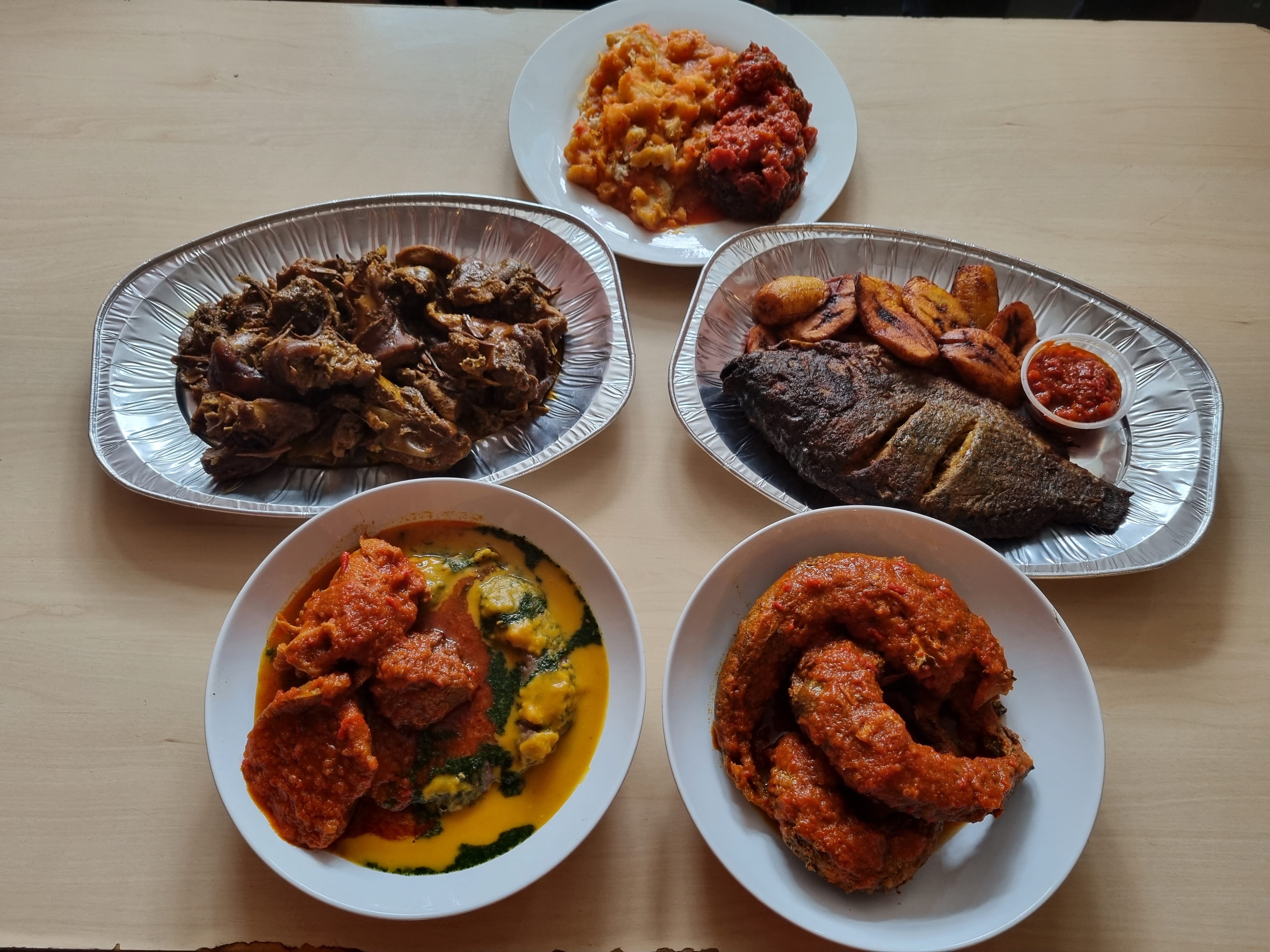 DE ROCK AFRICAN KITCHEN AND BAR