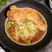Kuaw Tiew Gai