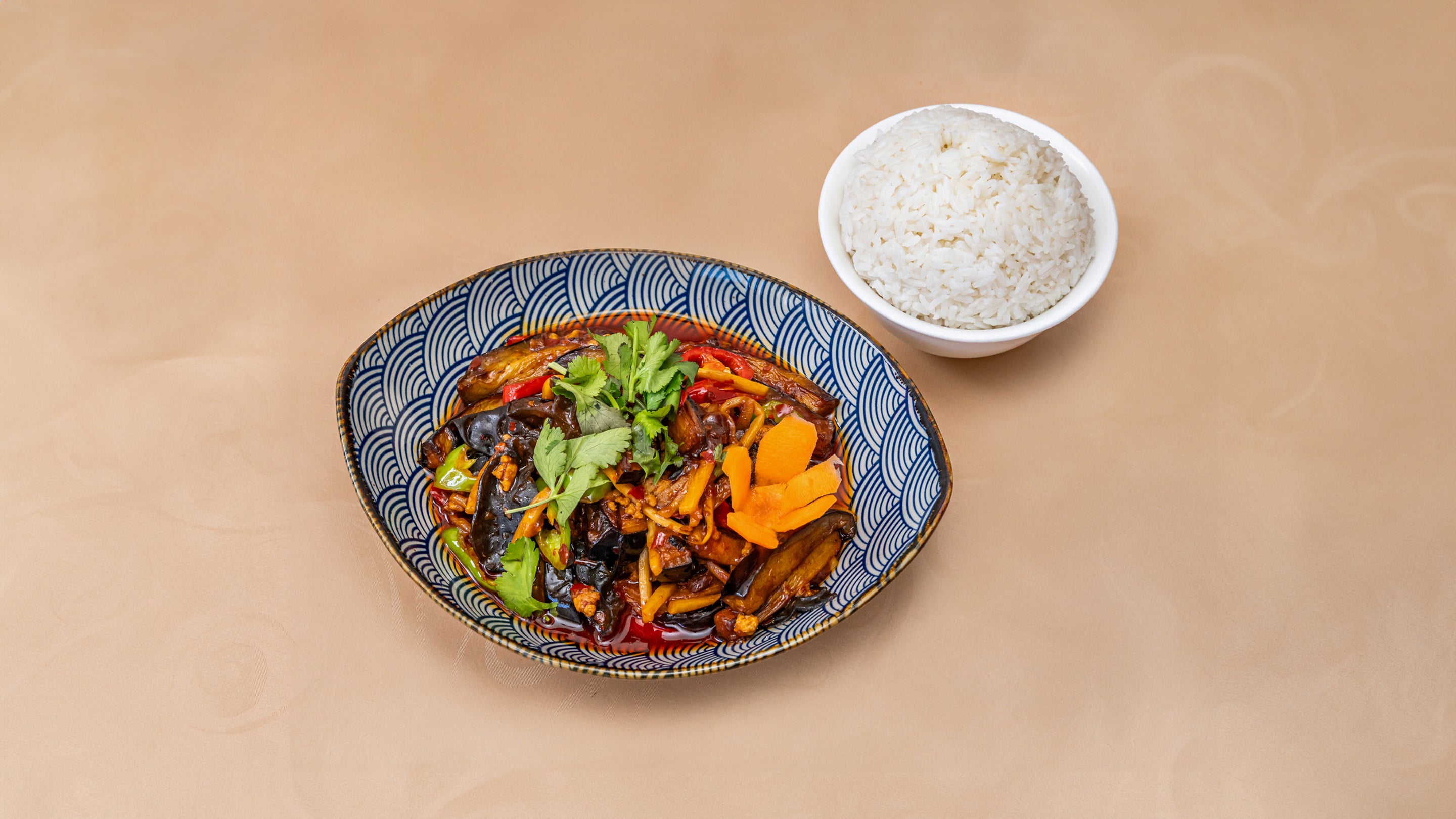 鱼香茄子盖饭 Sour Spicy Aubergine Rice Meal