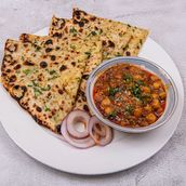 Amritsari Kulcha with Chana