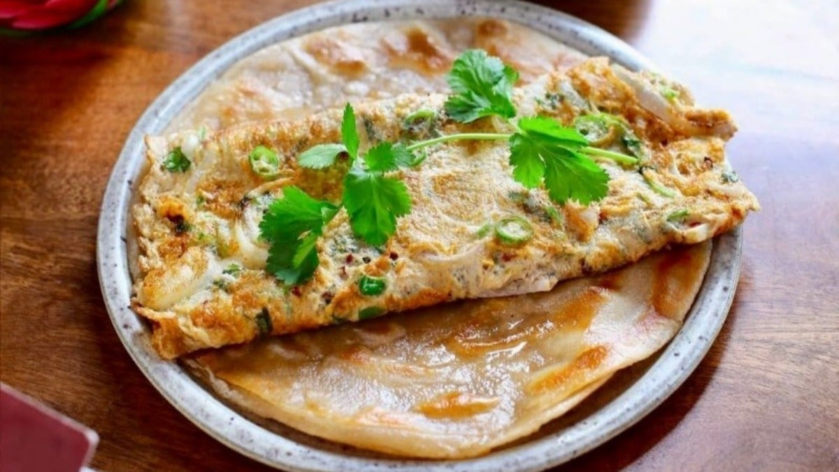 Desi Cheese Omelette With Fresh Paratha