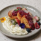 Syrniki with Cream and berries