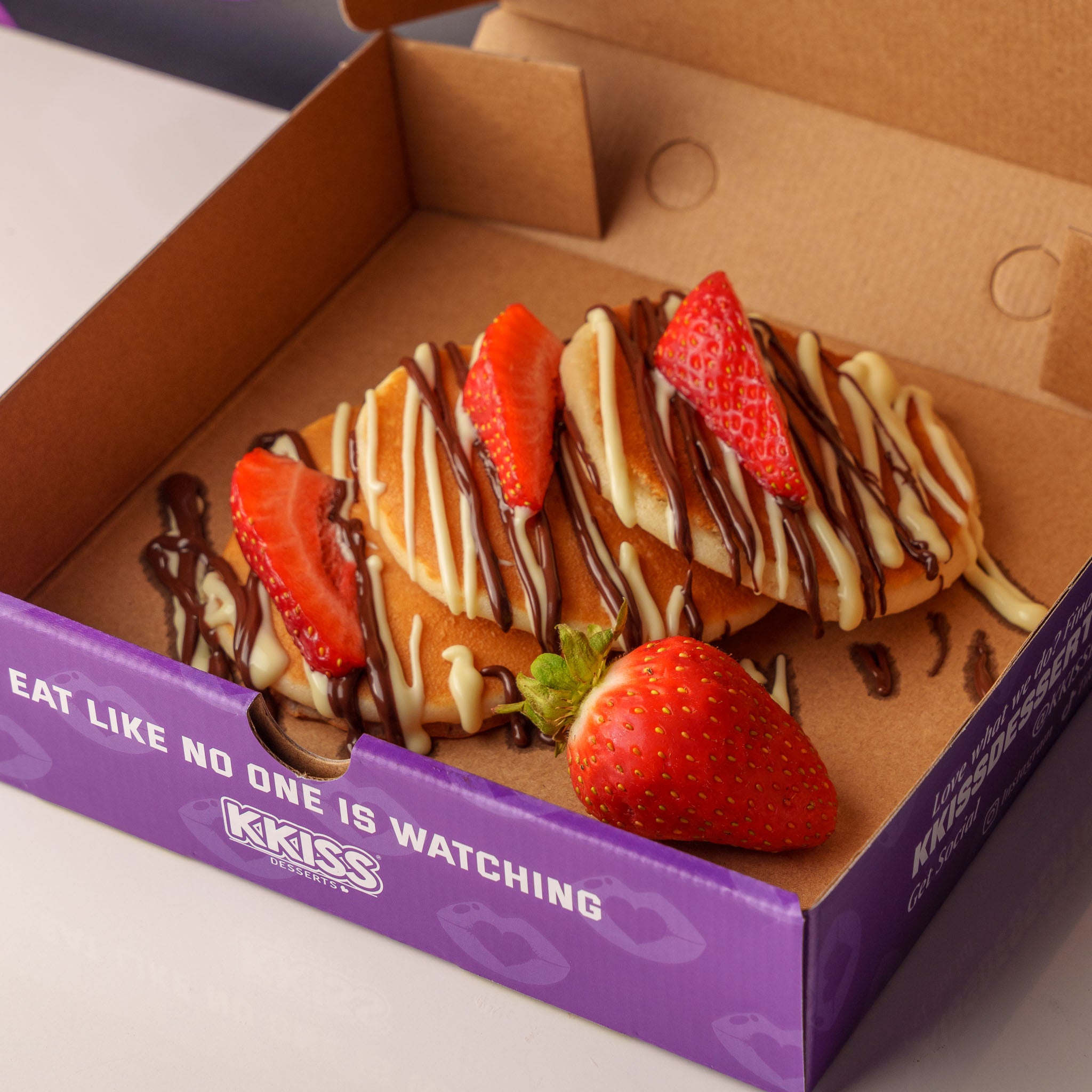 NUTELLA STRAWBERRY AMERICAN PANCAKES