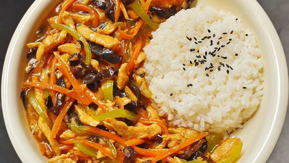 鱼香肉丝盖饭 Fish Flavoured Shredded Pork Rice