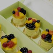 Pistachio/Fruit Vanilla Brûlée Cakes