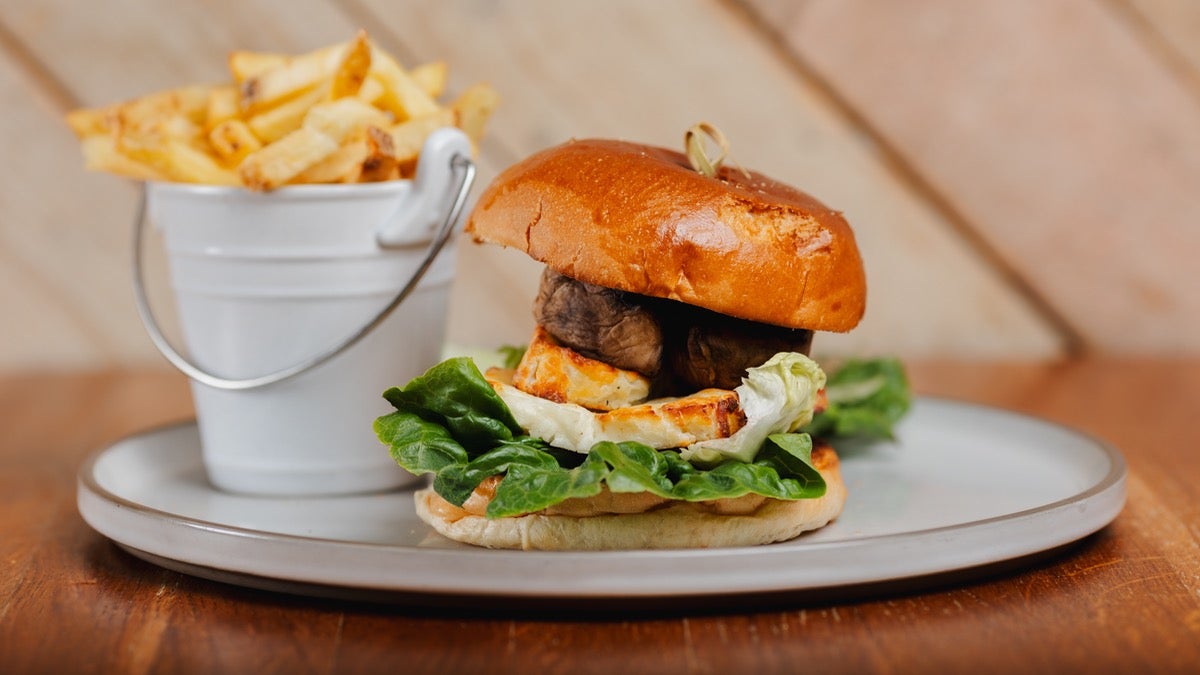 Halloumi and Mushroom Burger