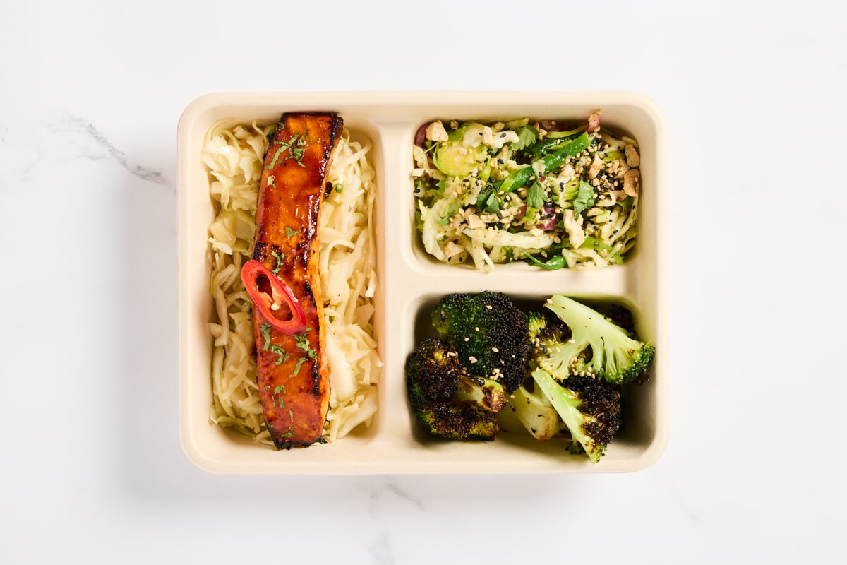 Gochujang Salmon Fieldtray