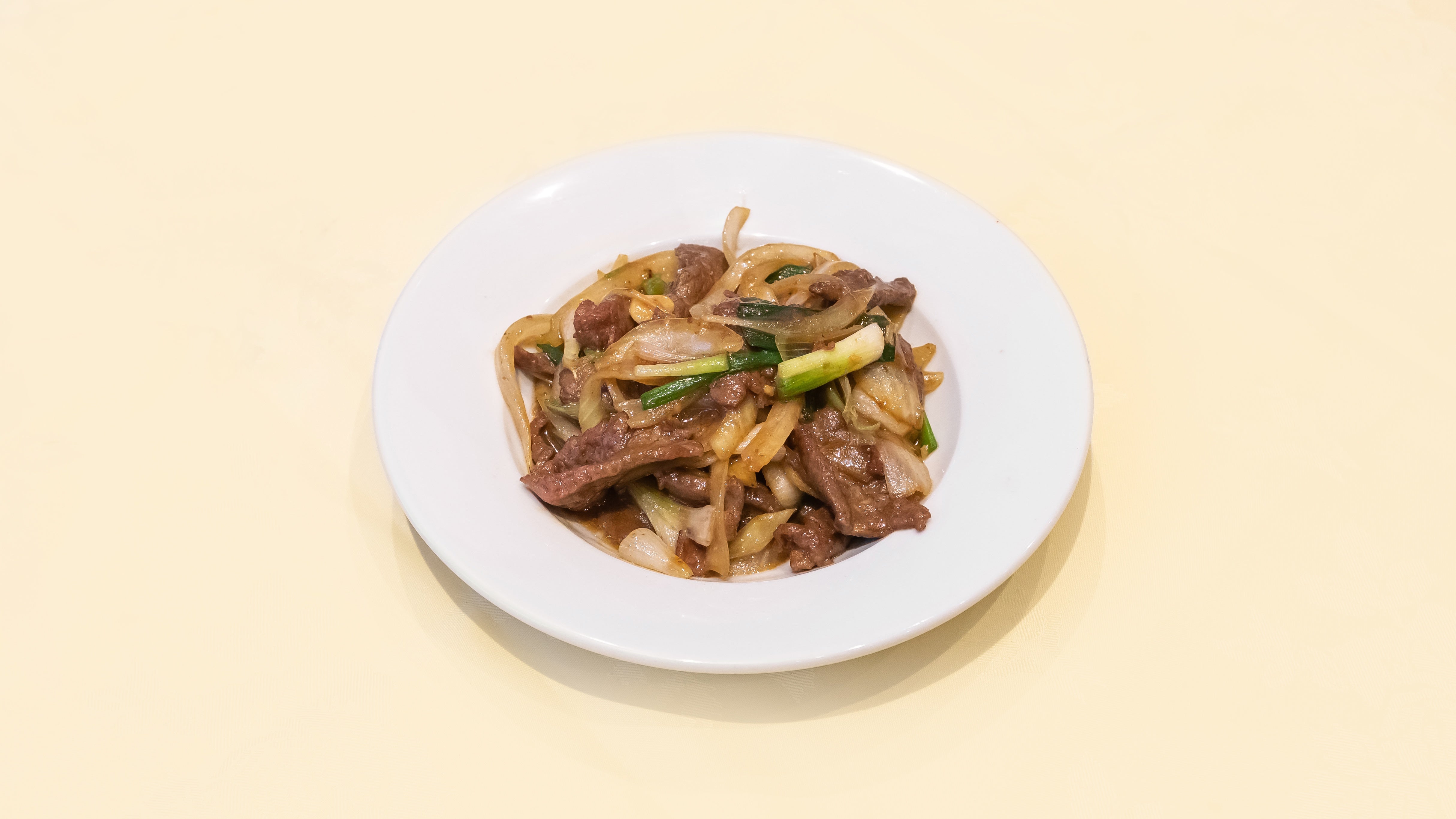 葱爆羊肉Sauteed Lamb Slices with Scallion