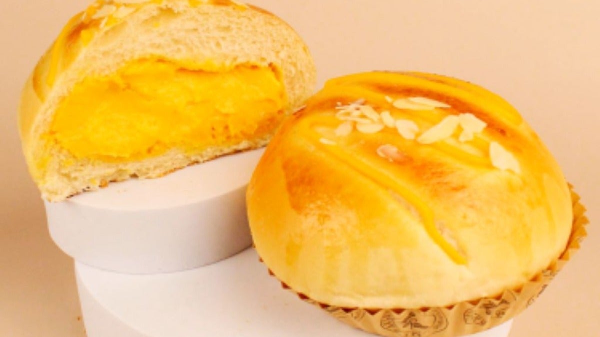 Almonds & Custard Bun