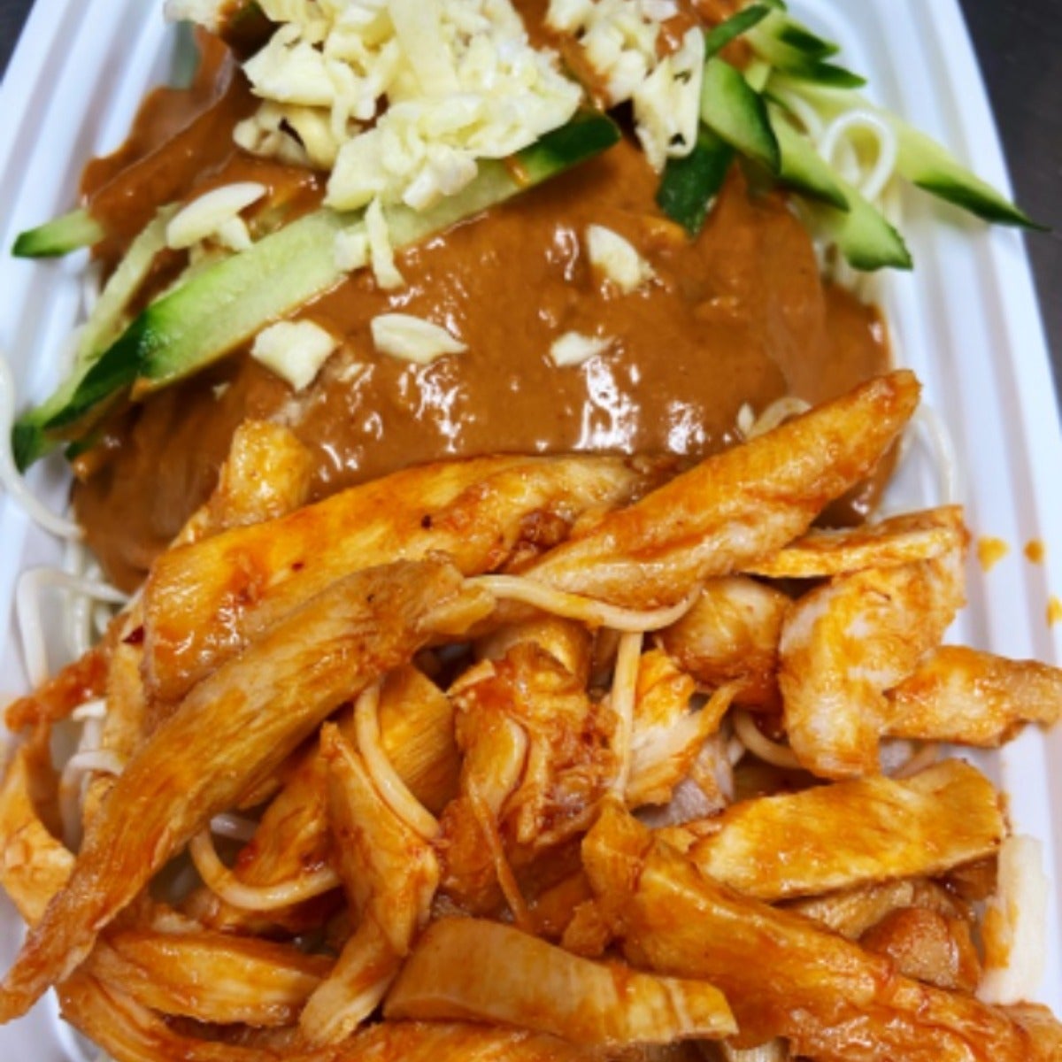 shredded Chicken with Cold Noodles in spicy peanut sauce 麻酱鸡丝凉面