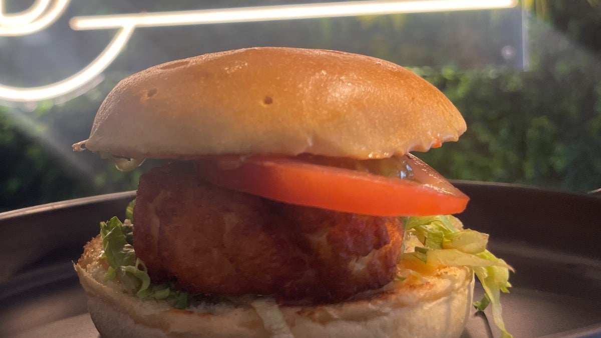 Halloumi burger