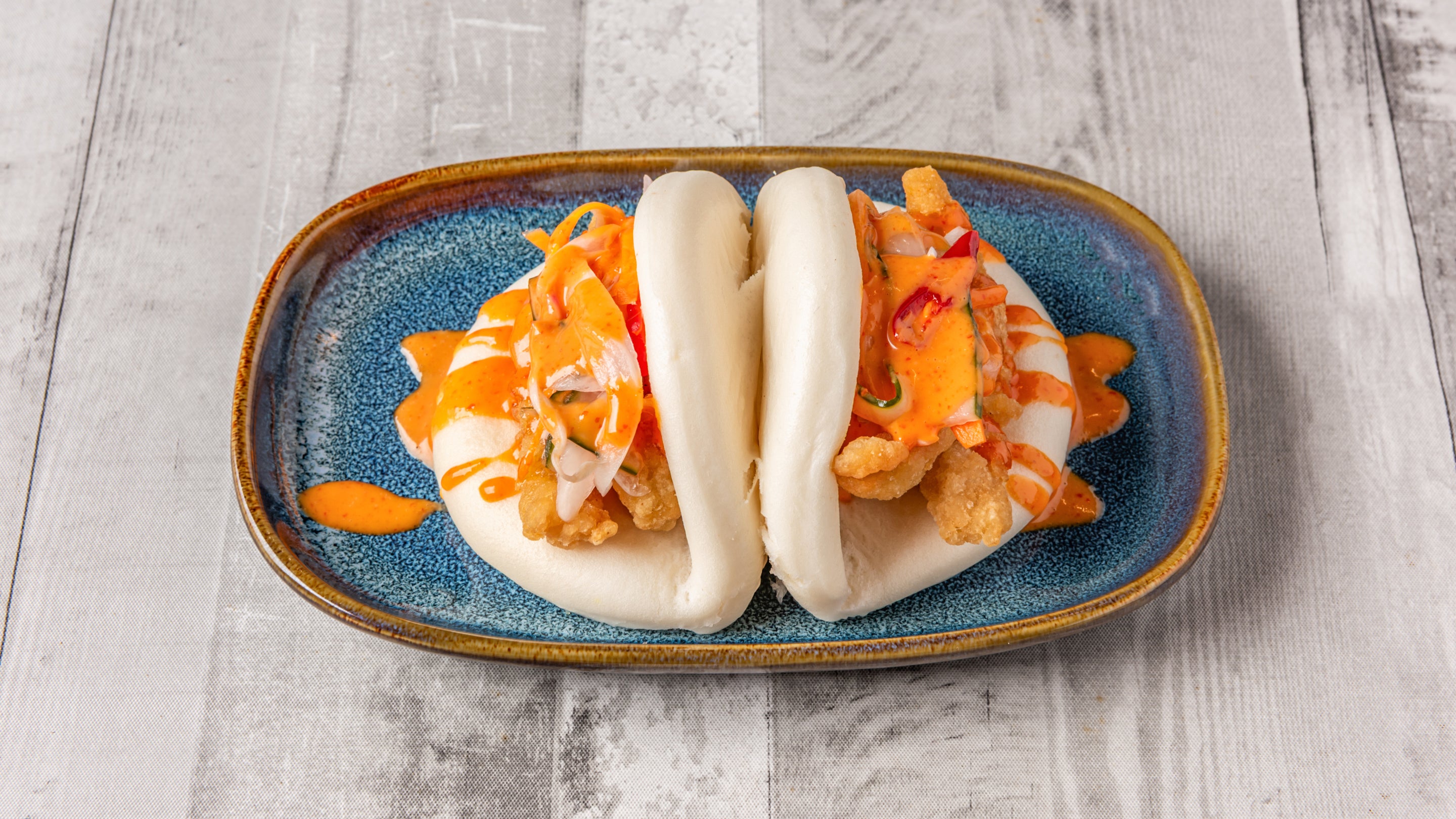 Sriracha Chicken Bao Bun