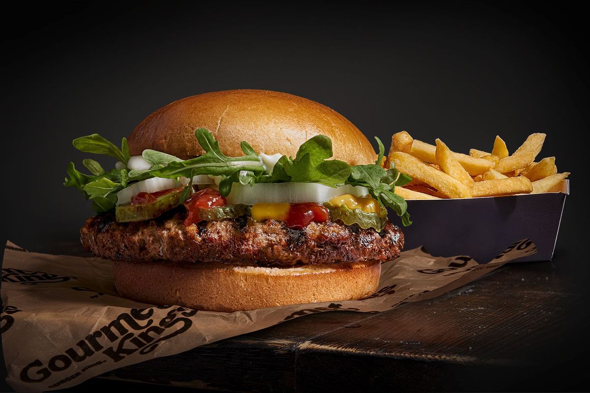 ♛ Classic Angus Burger + Fries