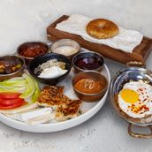 Istanbul tantouni breakfast for 1